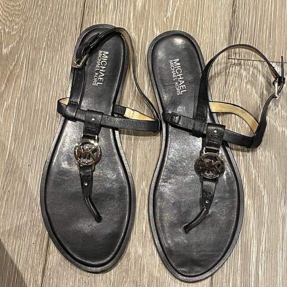 MICHAEL Michael Kors black leather sandals - Picture 5 of 7